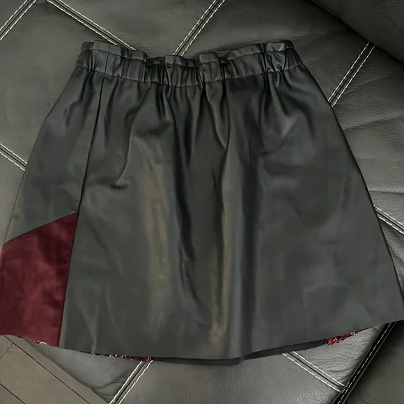 Skirt - Picture 3 of 3